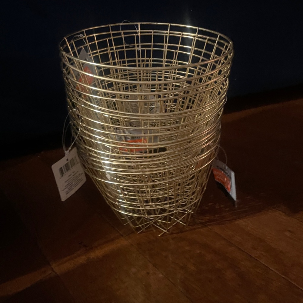Assorted wire baskets - Picture 6 of 10